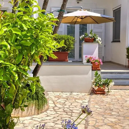 Affittacamere Giardini Luxury *